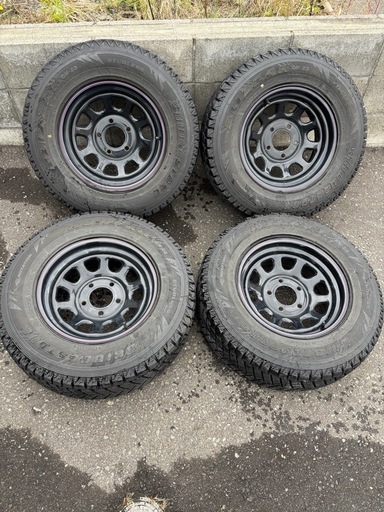 ブリヂストンスタッドレスホイール付き4本セット USデイトナPCD１２７ ５穴