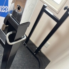 スクワットラック／筋トレ器具の画像