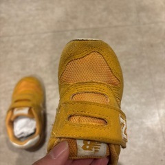 ニューバランス　黄色　13cmの画像