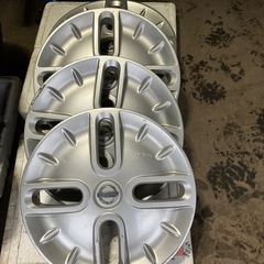 日産キューブ用純正１５インチホィールカバー の画像