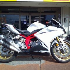 NO.5475　ホンダ　ＣＢＲ２５０ＲＲ　水冷４サイクル２気筒　ＡＢＳ　ＥＴＣ付き　盗難防止警報アラーム付き  ホワイト　☆彡の画像