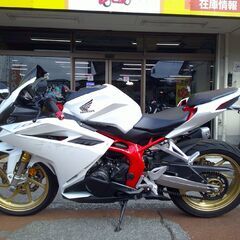 NO.5475　ホンダ　ＣＢＲ２５０ＲＲ　水冷４サイクル２気筒　ＡＢＳ　ＥＴＣ付き　盗難防止警報アラーム付き  ホワイト　☆彡の画像