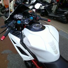 NO.5475　ホンダ　ＣＢＲ２５０ＲＲ　水冷４サイクル２気筒　ＡＢＳ　ＥＴＣ付き　盗難防止警報アラーム付き  ホワイト　☆彡の画像