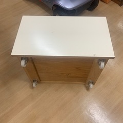 無料　引き取りコロ付き　数個あります。の画像