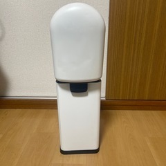ニトリ　ペダル式ゴミ箱約20Lの画像