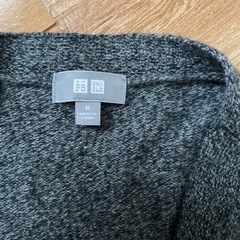 ユニクロ　グレー　カーディガンMサイズの画像