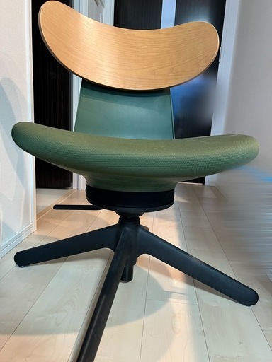 360度回転コクヨオフィスチェア