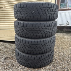 スタッドレスタイヤ15インチの画像