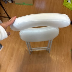 折りたたみ椅子の画像
