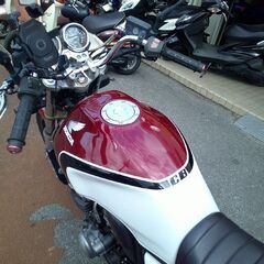 NO.5476　ＣＢ４００ＳＦ　水冷４サイクルＤＯＨＣ１６バルブ４気筒４００ｃｃ　モリワキスリップオン　アップハンドル　レッド＆ホワイト　ＣＢＸカラー　☆彡の画像