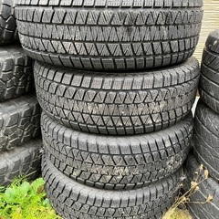 ジムニー　スタッドレスタイヤリフトアップ　２６５/７０Ｒ１６　ランクルの画像