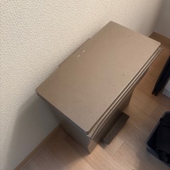 ゴミ箱　ペダル式ダストボックスの画像