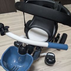 COMPO FIT 手押し日除け付き三輪車の画像