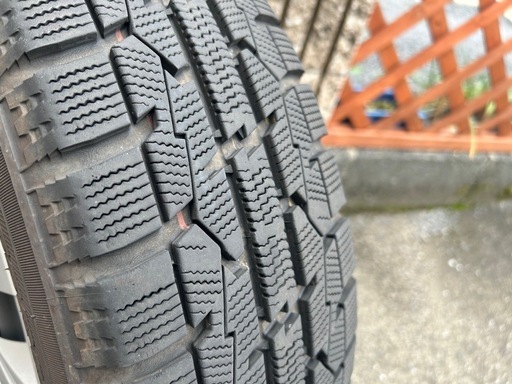 【掲載終了まで1日】175/65R15　スタッドレスタイヤホイールセット