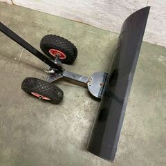 【ジモティ限定特価】 スノープッシャー スノーラッセル スノーシャベル 除雪機 雪かき A0738Gの画像