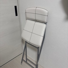 折りたたみ可能　ダイニングチェアの画像
