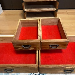 アンティーク小物入れの画像