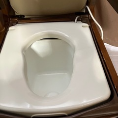 介護用　ポータブルトイレの画像