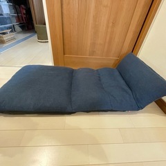 座椅子(ソファー)  青　フルフラットの画像
