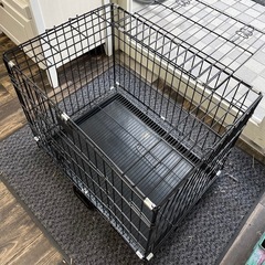 【中古品】ペットケージ 小型犬向け シングルドア 折りたたみ ブラック キャットケージ 犬 猫 小動物向け ワイヤー ブラックの画像