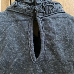 【タグ付未使用】［SCOT CLUB］黒フリルカットソー９号の画像