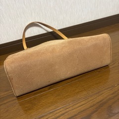 皮のバッグの画像
