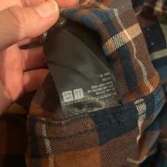 ユニクロ 長袖ネルシャツ チェック柄の画像
