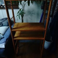 木製棚の画像