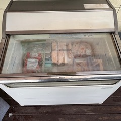 レトロなアイスケース　　冷凍庫の画像