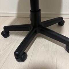 オフィスチェア　椅子　いすイスの画像