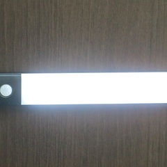 ★LEDライト★USB充電式★リモコン付★3色調光タイマー付★モーションセンサー付★取説付の画像