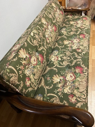 カリモク　コロニアル ソファベッド