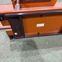 シモンズ　サイドテーブルの画像
