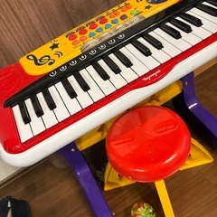トイローヤル、多機能キーボード 32鍵盤 椅子付きの画像