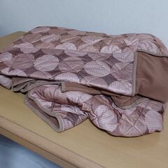 こたつテーブル　ダイニングテーブルセット　こたつ掛け布団付きの画像