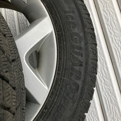 スダットレスタイヤ１８５-65-R15 アルミホイール付き４本セットの画像