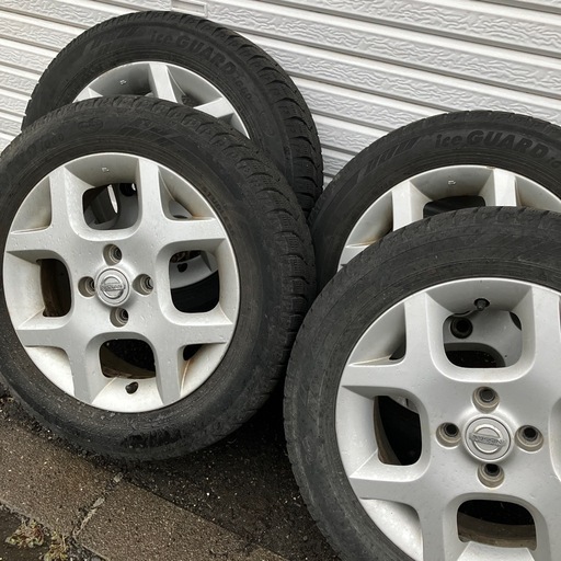 スダットレスタイヤ１８５-65-R15 アルミホイール付き４本セット