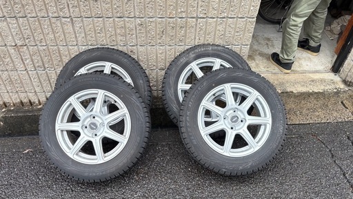 スタッドレス　4HPCD100 15インチ