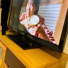 32インチテレビ付き　テレビ台の画像