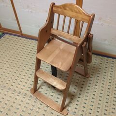 子供用ハイチェアの画像