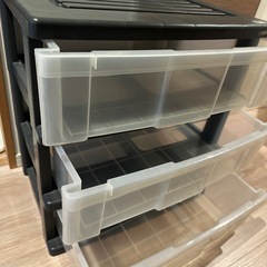 アイリスオーヤマ•無印収納ケース　２つセットの画像