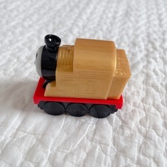ハッピーセット「トーマス」の画像