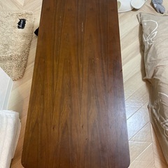 折り畳みテーブルの画像