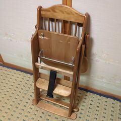 子供用ハイチェアの画像