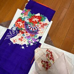 取引中【おまとめ購入1000円割引】女の子7歳　七五三の紫系着物と長襦袢（足袋のおまけ付き）川崎近辺なら追加費用でお届け可の画像