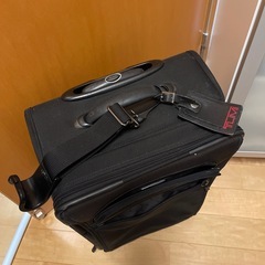 TUMI  スーツケースの画像