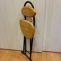 折りたたみ椅子の画像