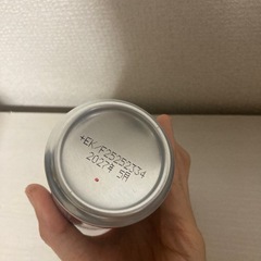缶ビールとエナジードリンクの画像