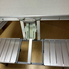 折りたたみテーブル＆椅子の画像