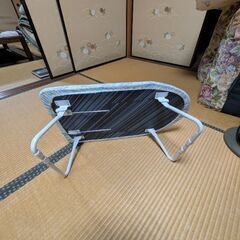 アイロン台、無料で差し上げます。の画像
